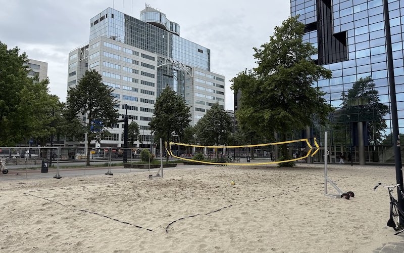 Beachveld op het Hofplein